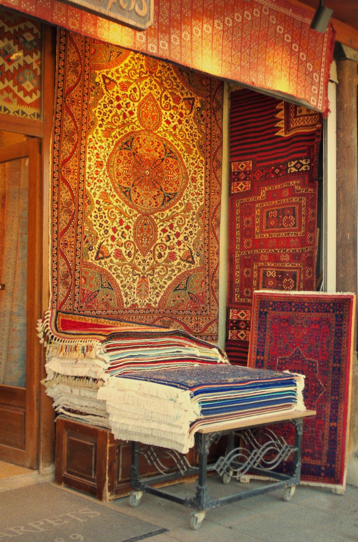 Handmade carpets & kilims