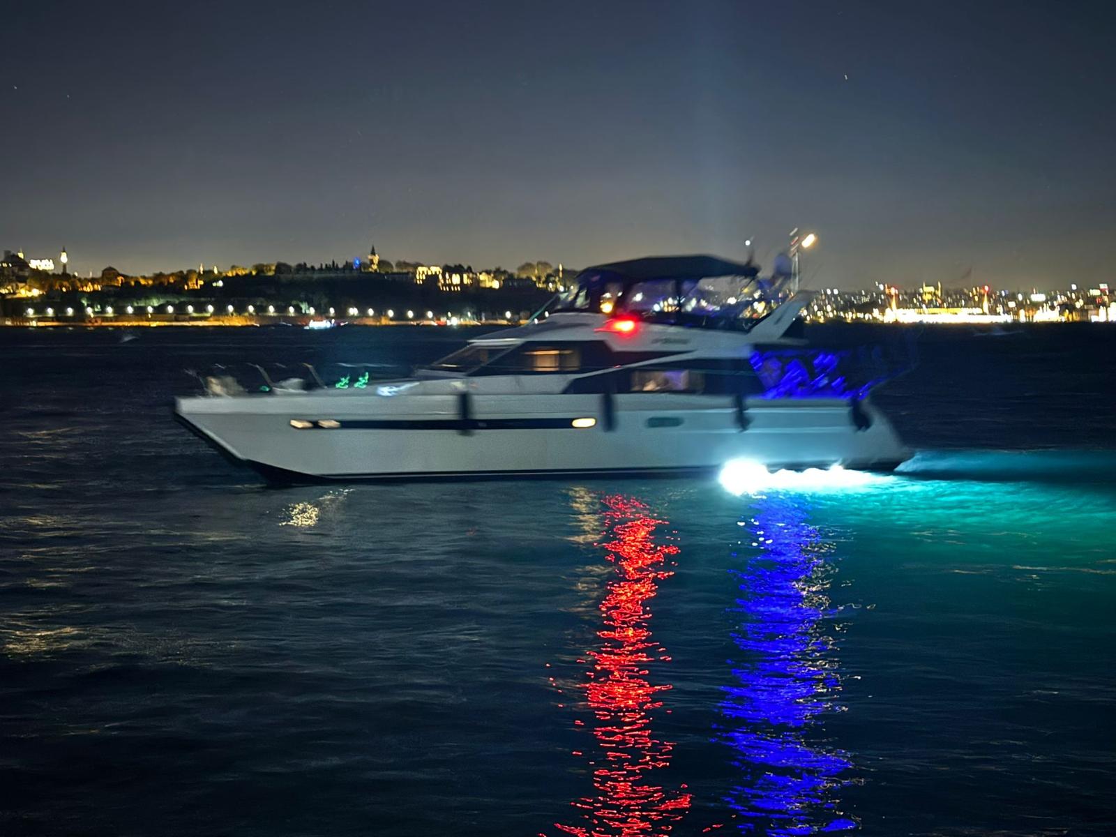Brit & Berat private yacht