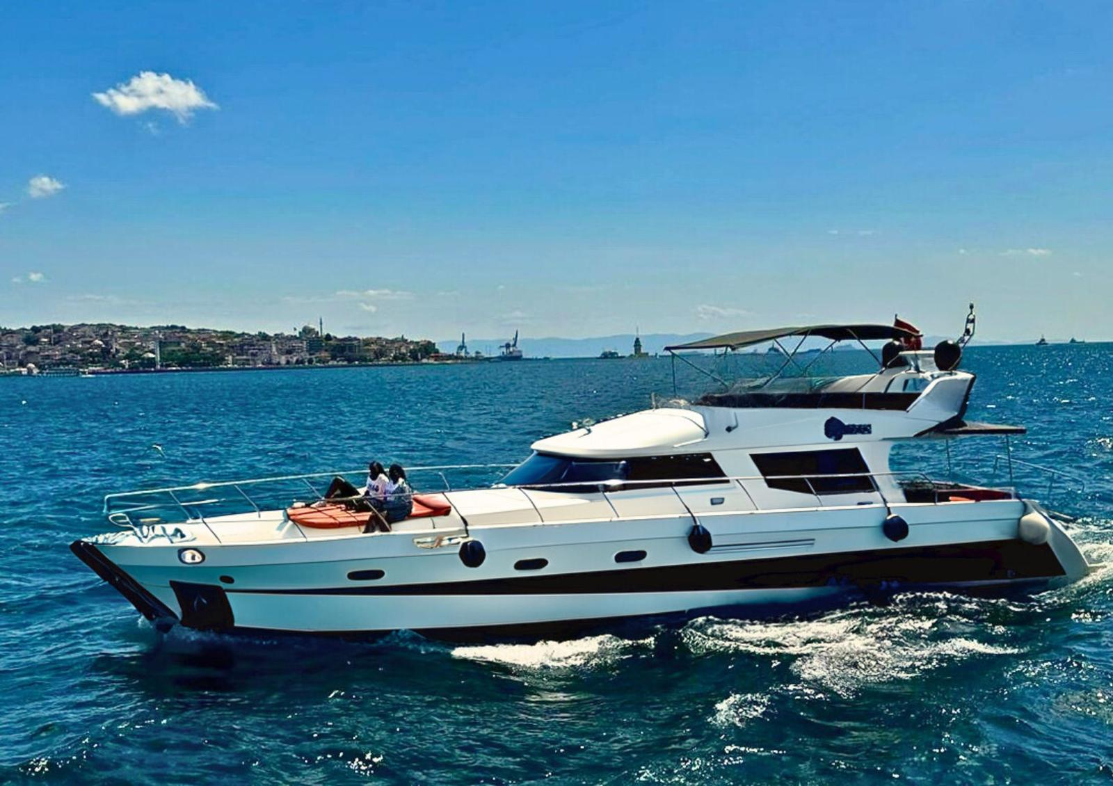 Brit & Berat private yacht