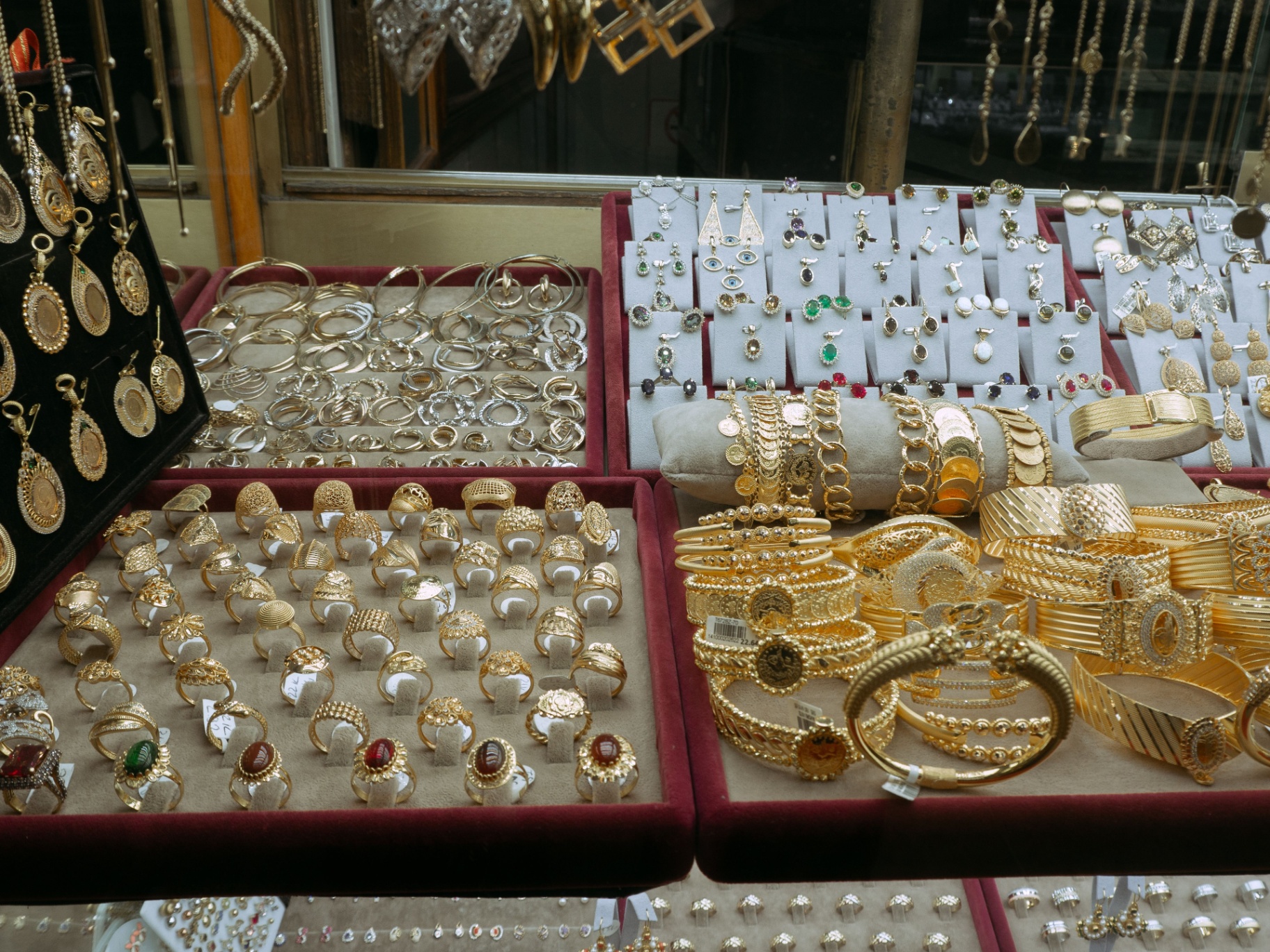 Gold & fine jewellery